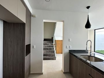 Casa en coto Soare, Solares