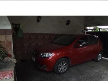 Casa en venta - 4 Dormitorios 3 Baños 1 Cochera - 300Mts2 - Ituzaingó