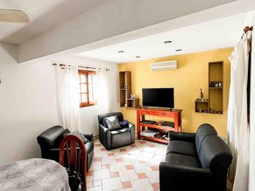 Casa en venta - 3 Dormitorios 3 Baños - 267mts2 - Cochera - Tolosa