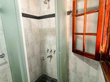 Casa en venta - 3 Dormitorios 3 Baños - 267mts2 - Cochera - Tolosa
