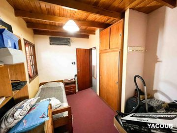 Casa en venta - 3 Dormitorios 3 Baños - 267mts2 - Cochera - Tolosa