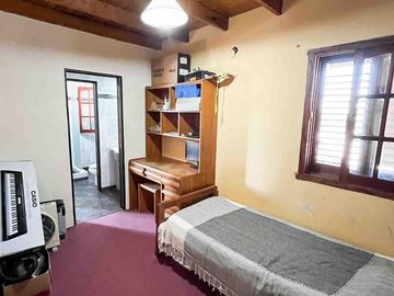 Casa en venta - 3 Dormitorios 3 Baños - 267mts2 - Cochera - Tolosa