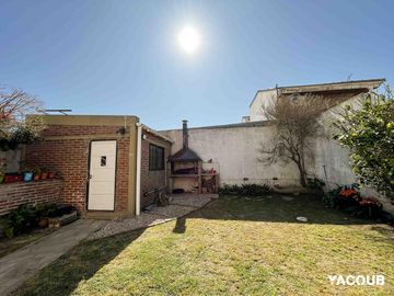 Casa en venta - 3 Dormitorios 3 Baños - 267mts2 - Cochera - Tolosa