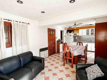 Casa en venta - 3 Dormitorios 3 Baños - 267mts2 - Cochera - Tolosa
