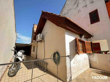Casa en venta - 3 Dormitorios 3 Baños - 267mts2 - Cochera - Tolosa