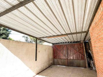 Casa en venta - 3 Dormitorios 3 Baños - 267mts2 - Cochera - Tolosa