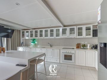 VENTA Loft 110m2, con cochera, amenities, Seg 24h- Av. Figueroa Alcorta 3300 (Palermo chico)
