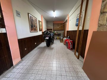 CHALET ESQUINA GUEMES RESIDENCIAL