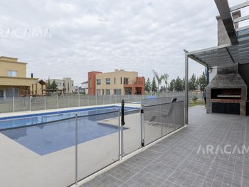 CASA en VENTA en Barrio Nautico El Principado - Canning.