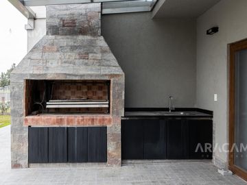 CASA en VENTA en Barrio Nautico El Principado - Canning.
