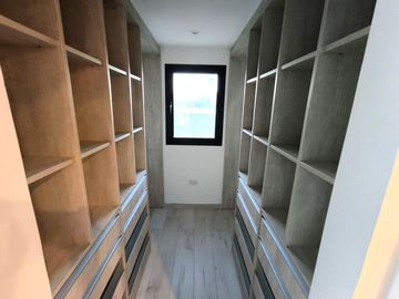 VENTA DE CASA SAN SEBASTIAN AREA 2 - 5 AMBIENTES