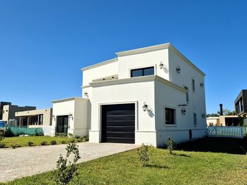 Casa en Arenas del Sur