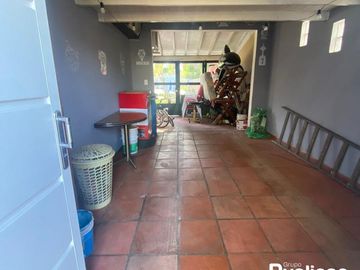 CASA EN VENTA EN LA REJA, MORENO CON 6 AMBIENTES, PATIO Y PILETA.