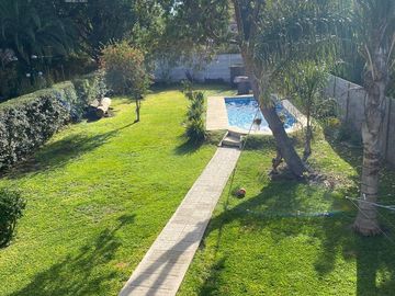 CASA EN VENTA EN LA REJA, MORENO CON 6 AMBIENTES, PATIO Y PILETA.