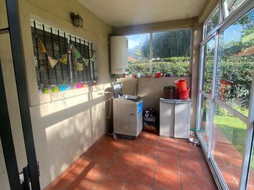 CASA EN VENTA EN LA REJA, MORENO CON 6 AMBIENTES, PATIO Y PILETA.