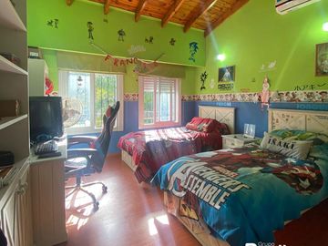 CASA EN VENTA EN LA REJA, MORENO CON 6 AMBIENTES, PATIO Y PILETA.