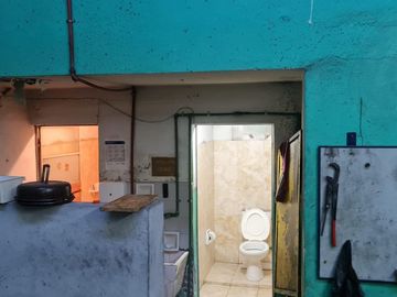 Galpón en venta - Sala de trabajo - 2 Baños - Oficina - Depósito - 339Mts2 - Quilmes