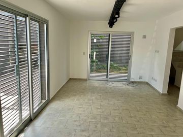 Dúplex en Venta  en Cuesta Colorada. 2 dormitorios. Apto crédito hipotecario