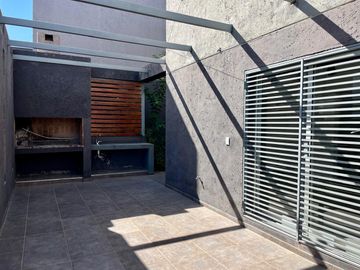 Dúplex en Venta  en Cuesta Colorada. 2 dormitorios. Apto crédito hipotecario