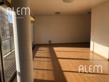 Oportunidad!!! Hermoso Piso en Muy Buena Ubicación