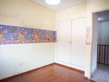 EXCELENTE DUPLEX CON COCHERA EN BANFIELD ESTE
