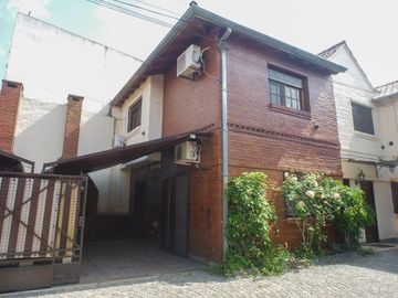 EXCELENTE DUPLEX CON COCHERA EN BANFIELD ESTE