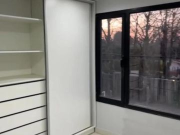 Casa en venta - 4 Dormitorios 4 Baños - 455Mts2 - Canning