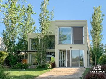 Venta casa Fisherton Pasos del Jockey barrio cerrado