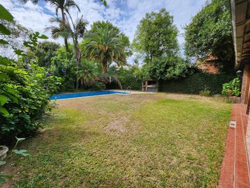 Casa a la venta en Martinez calle cortada Madero 2000 de Libertador al rio