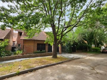 Casa a la venta en Martinez calle cortada Madero 2000 de Libertador al rio