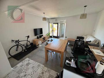 Departamento 2 ambientes con cochera en Lanús Oeste