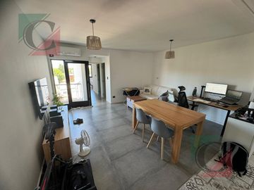 Departamento 2 ambientes con cochera en Lanús Oeste
