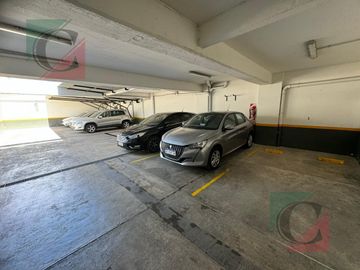 Departamento 2 ambientes con cochera en Lanús Oeste