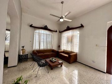 Casa colonial amueblada en venta en el centro de Mérida.