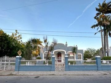 Casa colonial amueblada en venta en el centro de Mérida.