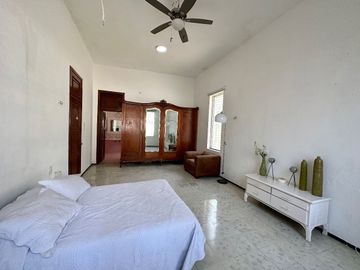 Casa colonial amueblada en venta en el centro de Mérida.