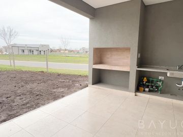 Venta Casa - Barrio Privado San Pablo - Pilar / A Estrenar - Luminosa