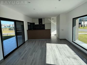 Venta Casa - Barrio Privado San Pablo - Pilar / A Estrenar - Luminosa
