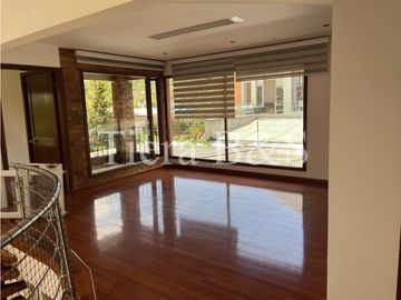 VENTA DE CASA EN SAN JOSÉ DE BAVARIA, 700 M2 POR $2.250'000.000