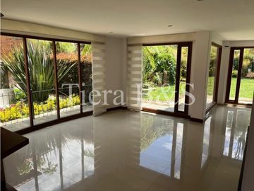 VENTA DE CASA EN SAN JOSÉ DE BAVARIA, 700 M2 POR $2.250'000.000