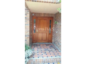 VENTA DE CASA EN SAN JOSÉ DE BAVARIA, 800 M2 POR $1.980'000.000