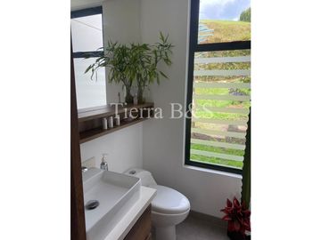 VENTA DE CASA EN EL RETIRO ANTIOQUIA, LOTE 2595 M2 POR $1.800'000.000