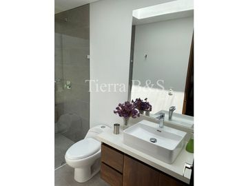 VENTA DE CASA EN EL RETIRO ANTIOQUIA, LOTE 2595 M2 POR $1.800'000.000