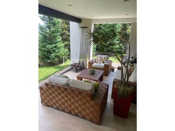VENTA DE CASA EN EL RETIRO ANTIOQUIA, LOTE 2595 M2 POR $1.800'000.000