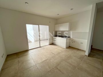Duplex 3 ambientes CON COCHERA - Witcomb esquina Tandil - Villa Ballester