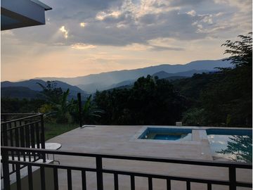 VENTA DE CASA EN ANAPOIMA, LOTE DE 600 M2 POR $1.500'000.000