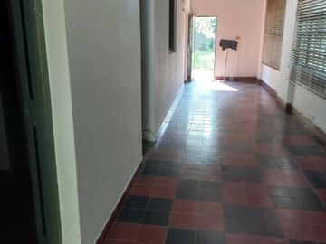 Casa en venta - 2 dormitorios 1 baño - 140mts2 - Gonnet