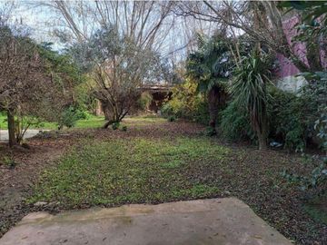 Casa en venta - 2 dormitorios 1 baño - 140mts2 - Gonnet