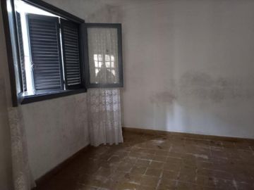 Casa en venta - 2 dormitorios 1 baño - 140mts2 - Gonnet