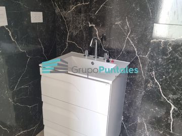 Casa en una planta con 5 Dormitorios en Barrio Lagos de Canning c piscina de 8 x 4 metros